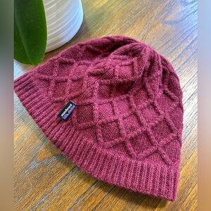 Patagonia Woman’s Honeycomb Knit Beanie- Gently Used